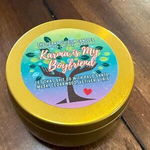 Musk Cedarwood Candle With Vetiver And Iris Multi Scented, Please See Pictures